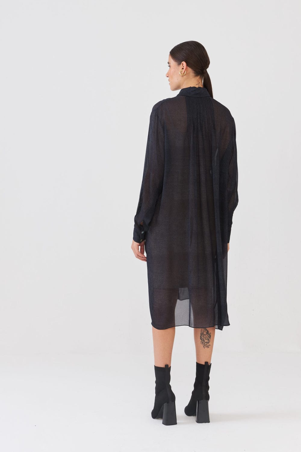 Viviane Furrier - Vestido Midi Chemisier Manga Longa com Pregas