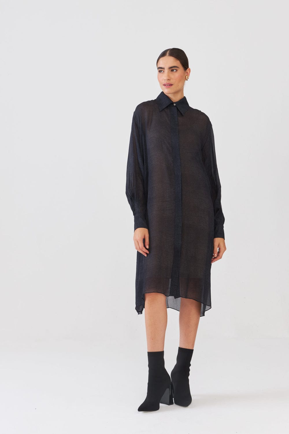 Viviane Furrier - Vestido Midi Chemisier Manga Longa com Pregas