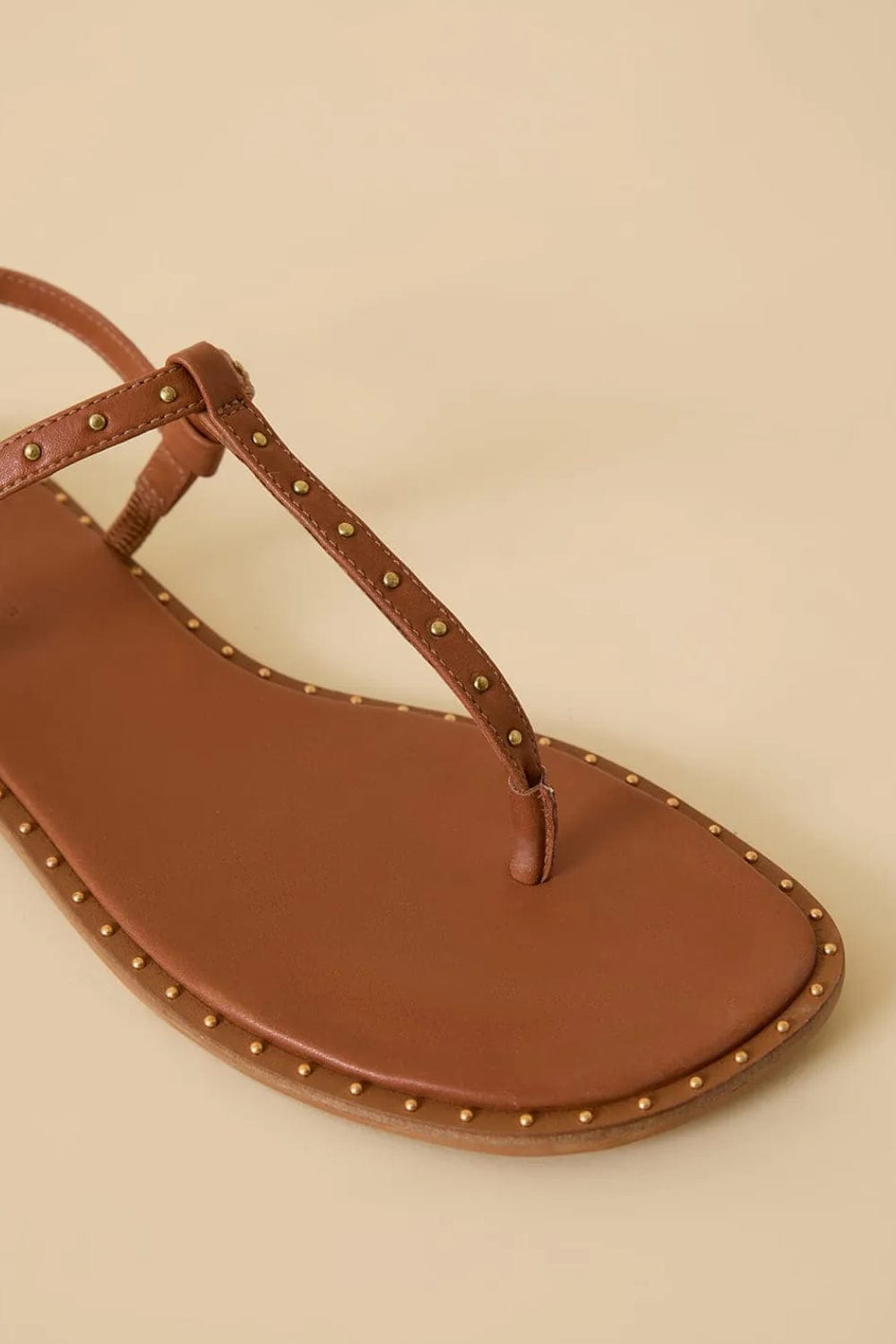 Lenny Niemeyer - Sandália Rasteira Couro Studs Caramelo