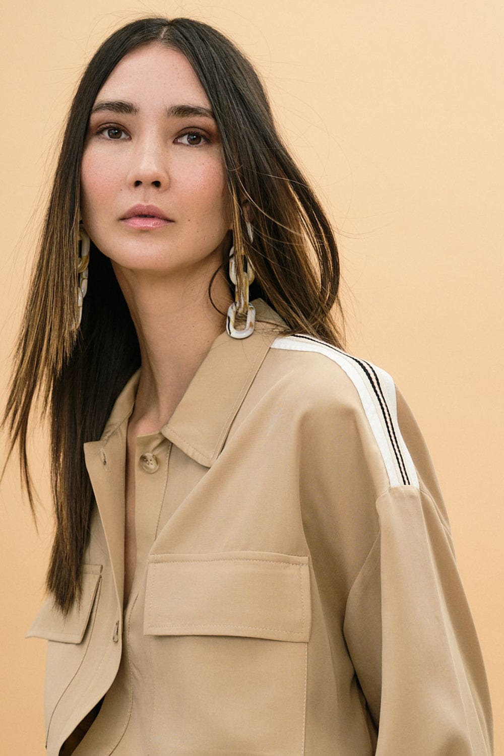 Eight - Blazer Botões e Bolsos Bege