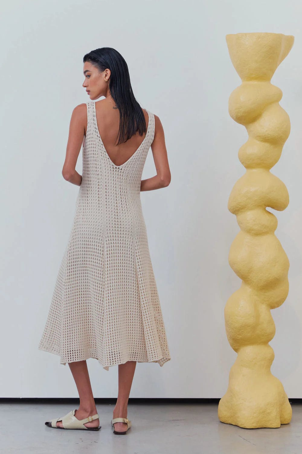 Viviane Furrier - Vestido Midi Sem Manga Tricot Bege