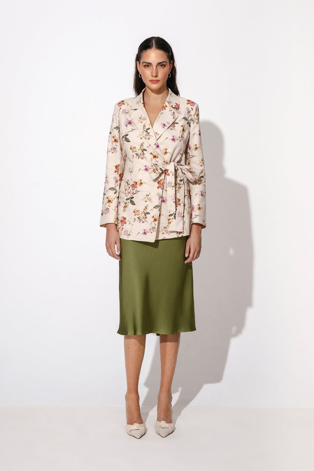 By Malina - Blazer Amaração Lateral Floral