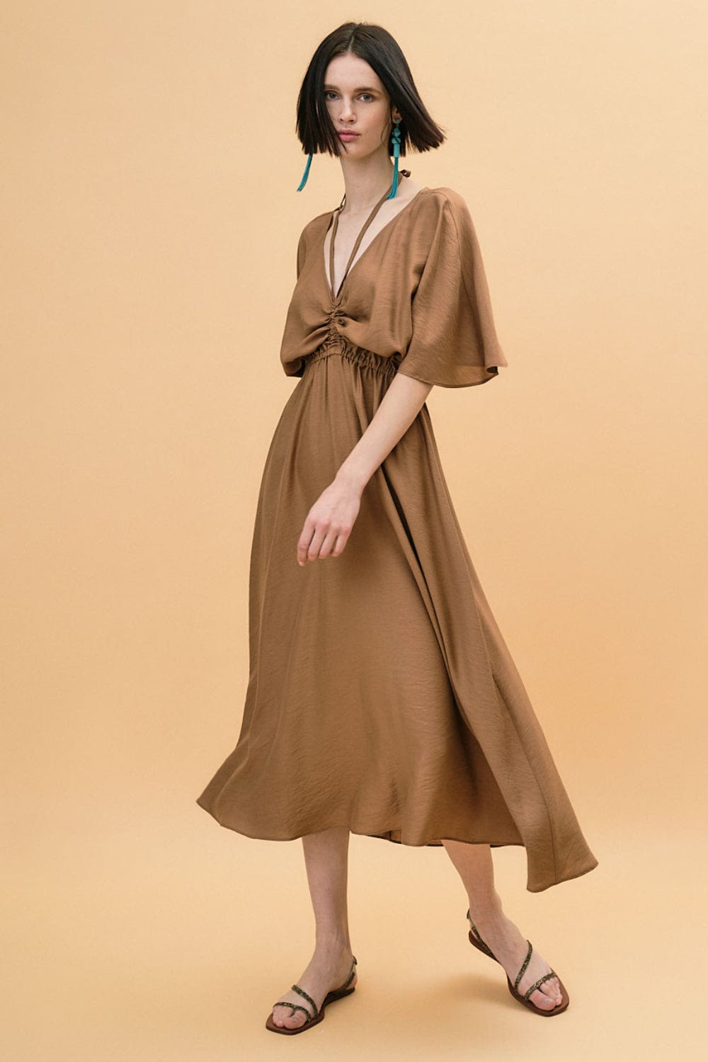 Access - Vestido Midi Franzido Frontal Marrom