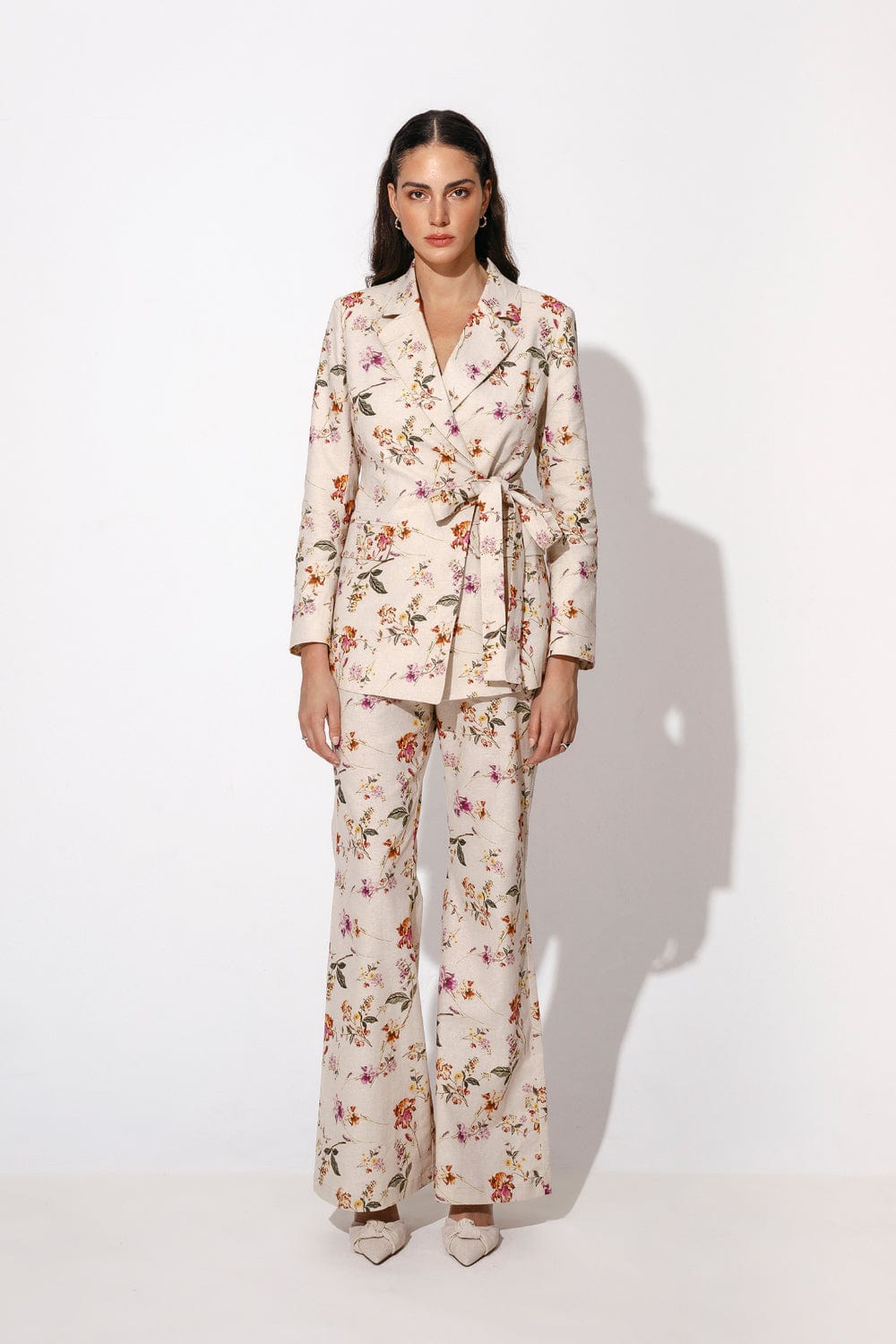 By Malina - Blazer Amaração Lateral Floral