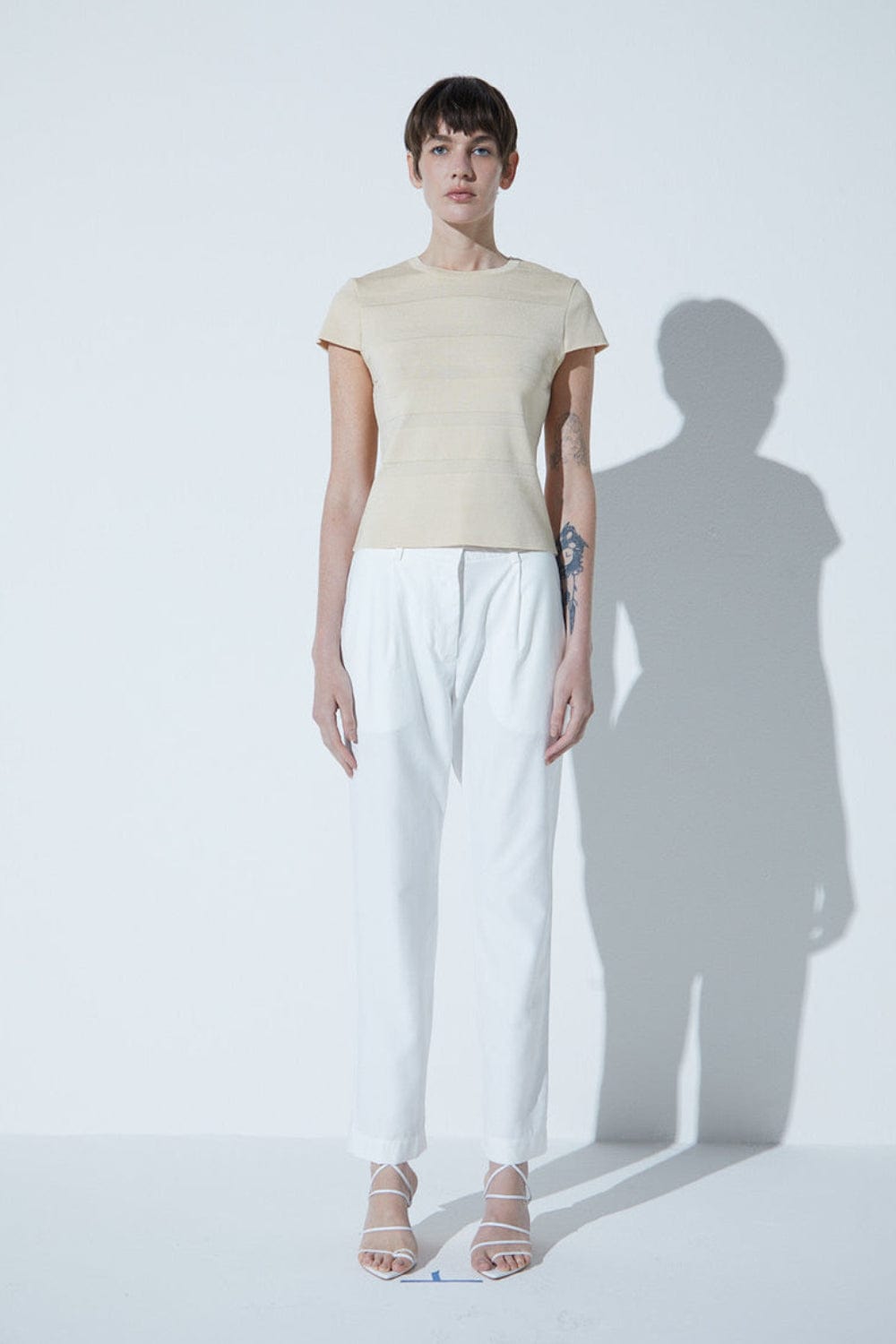 Viviane Furrier - Blusa Manga Curta em Tricot Bege