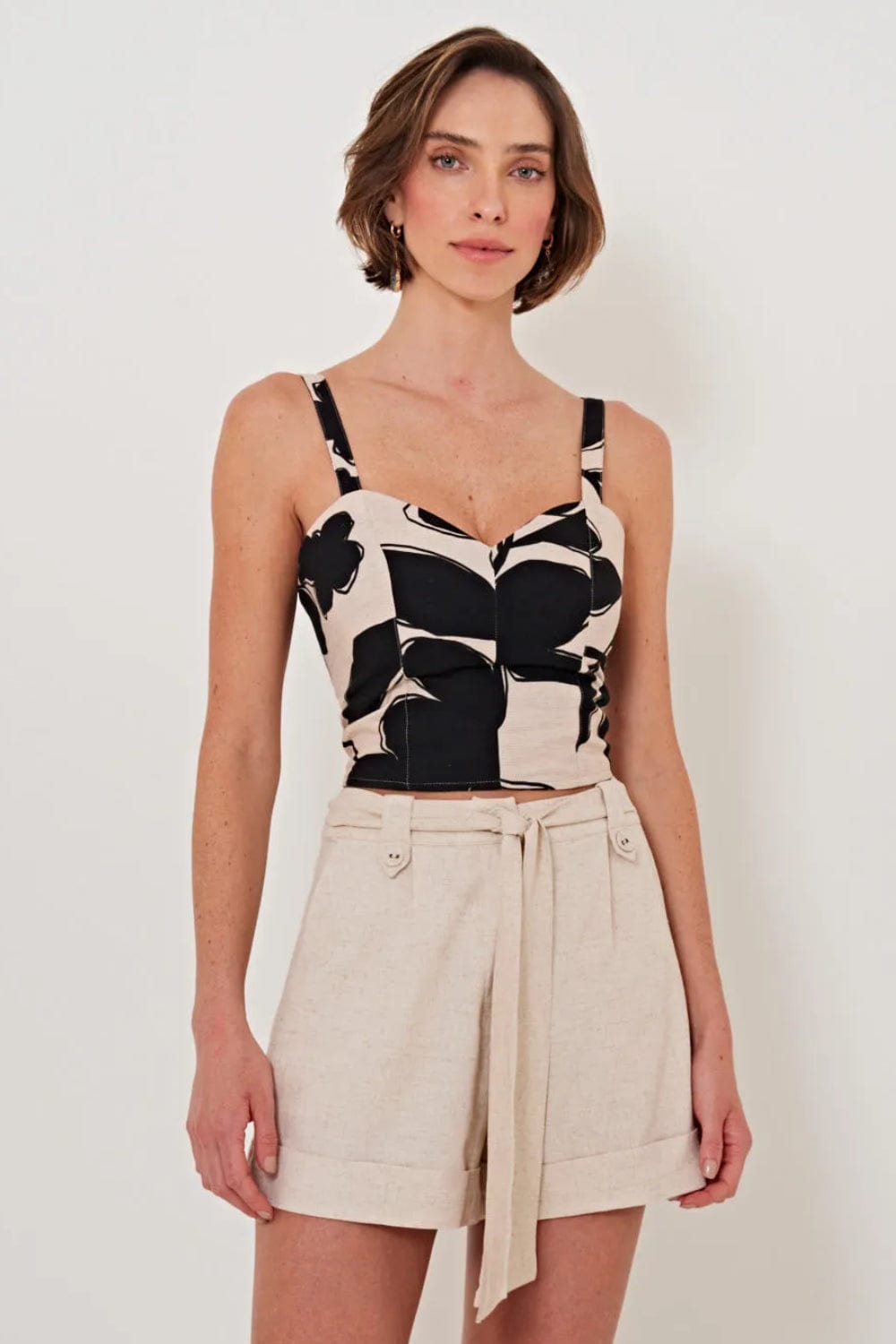 Mob - Short Barra Italiana Botões Forrados Viscolinho