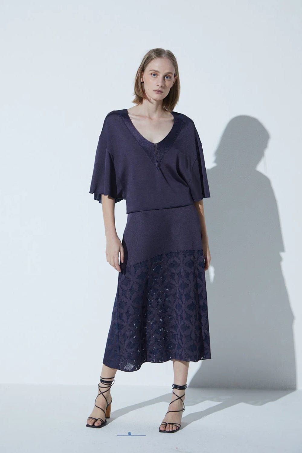 Viviane Furrier - Saia Midi em Tricot Cobogó Azul Marinho