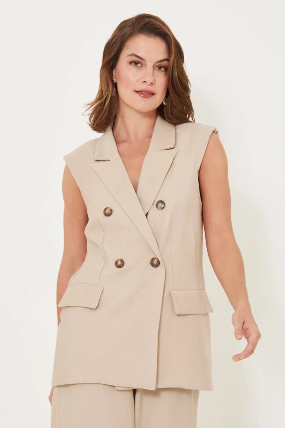 Mob - Colete Alfaiataria Recorte com Lapela Bege