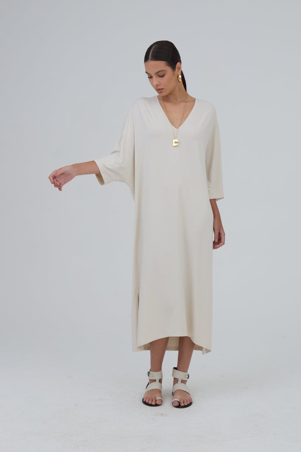 Viviane Furrier - Vestido Midi Manga Curta em Malha Ninive Off White