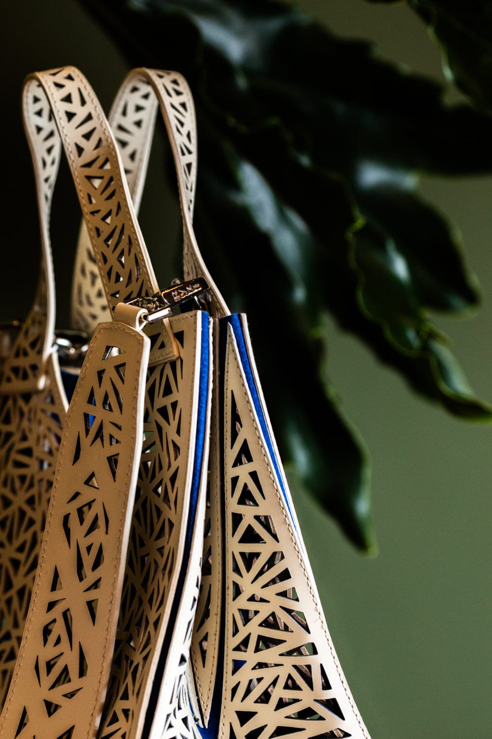 Ryzí - Bolsa Sersi em Couro Vazado White