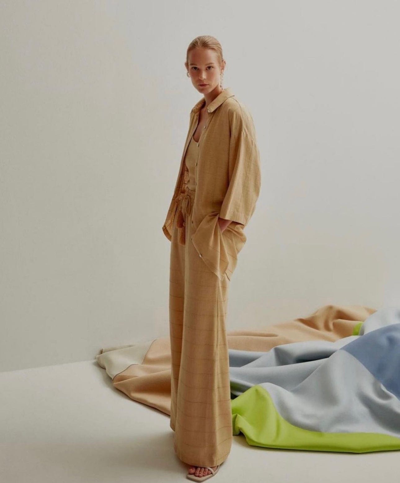 Viviane Furrier - Camisa Maxi Manga 3/4 com Cavas Amplas