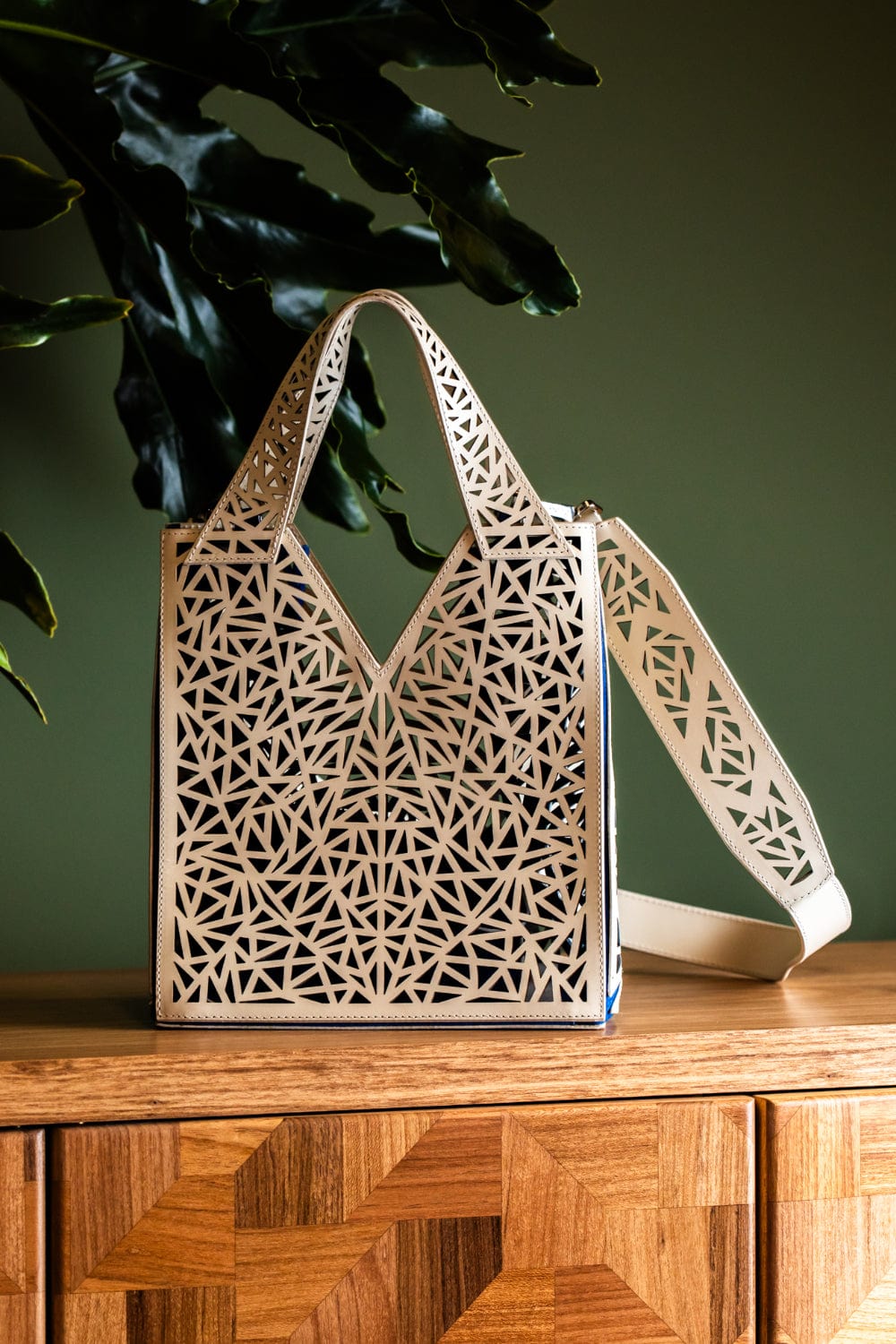 Ryzí - Bolsa Sersi em Couro Vazado White