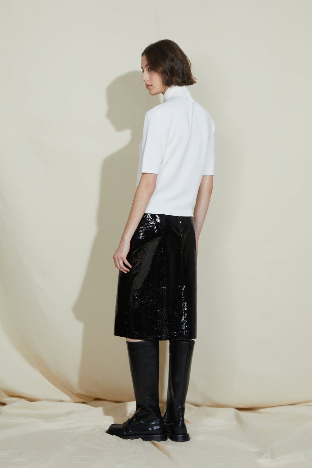 Coven - Blusa Manga Curta Tricot Gola Alta Laço Branco