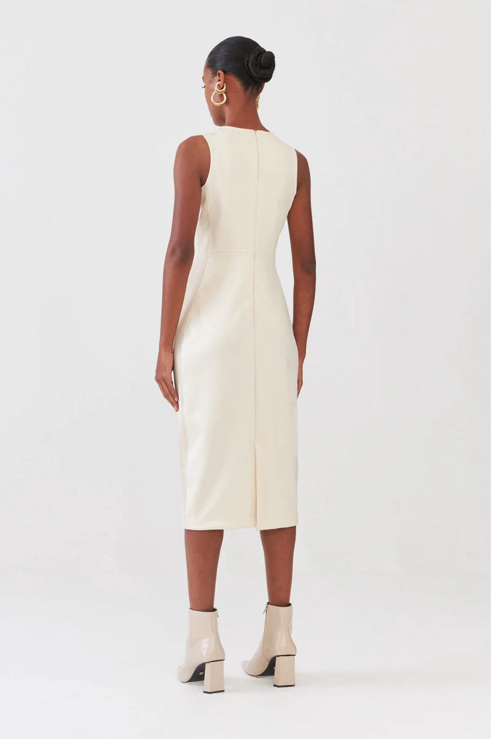 Viviane Furrier - Vestido Midi sem Manga Ninive Bege