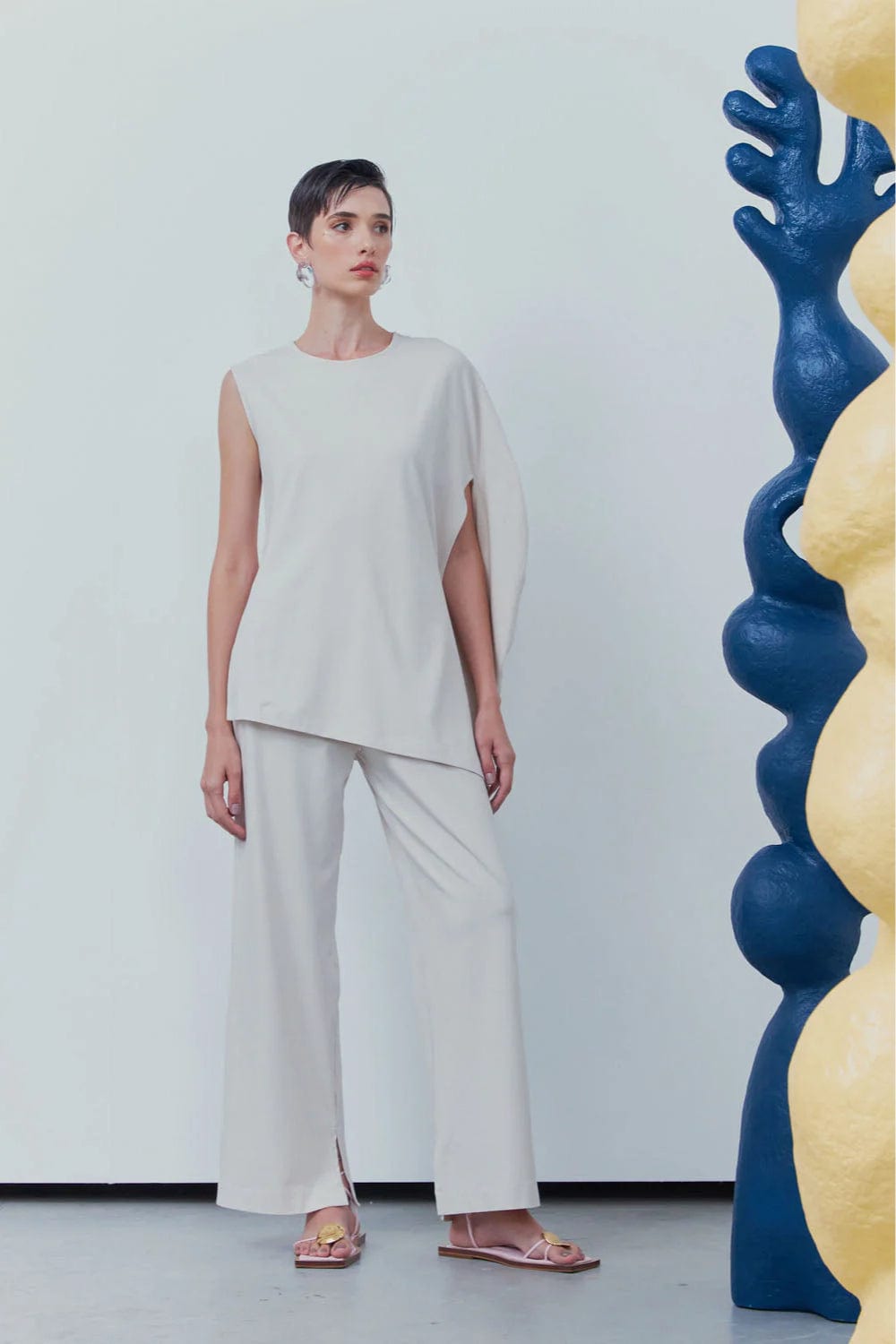 Viviane Furrier - Calça Pantalona com Elastico na Cintura Off White