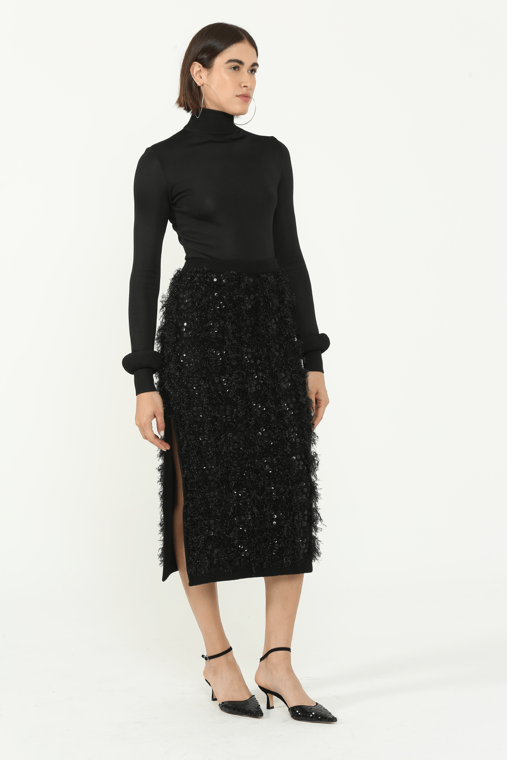 Coven - Saia Midi Tricot Franjado e Bordado Preto