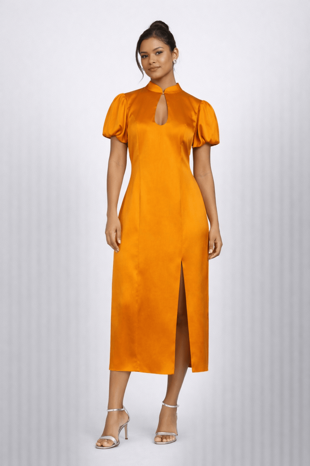 Ilta - Vestido Midi com Manga Fenda Winona Seda Laranja