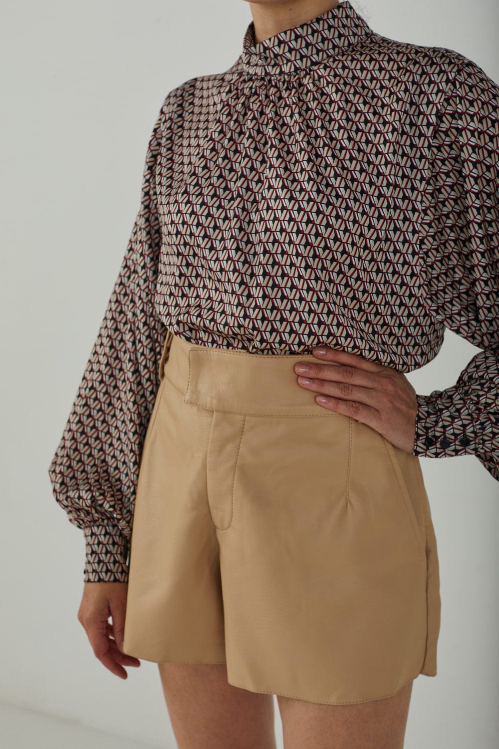 Anne Fernandes - Short Mostarda