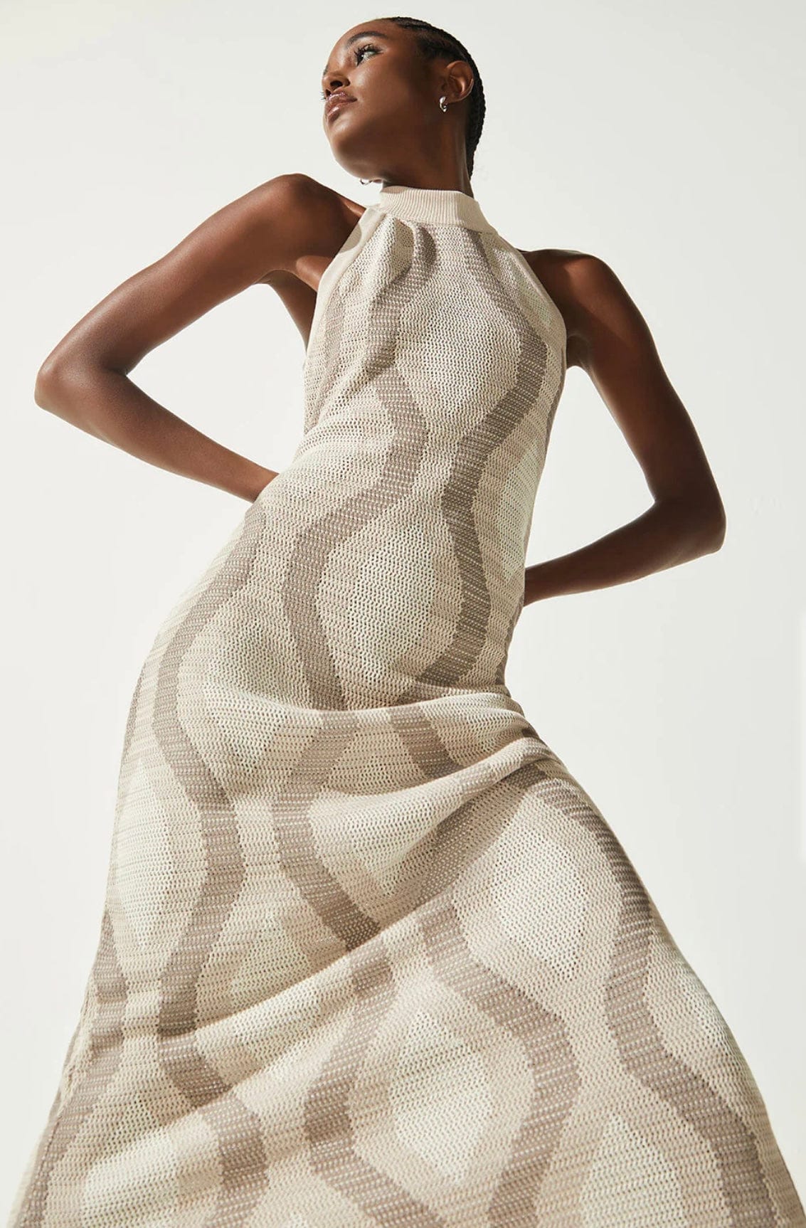 Viviane Furrier - Vestido Longo Telado em Jacquard Mosaico