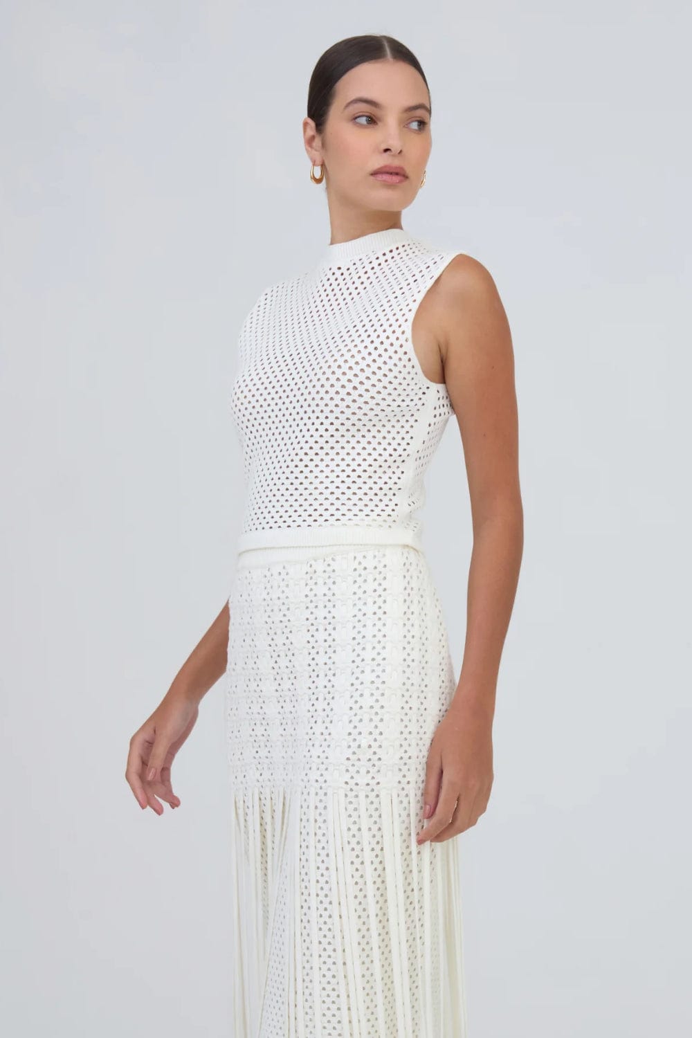 Viviane Furrier - Blusa Sem Manga com Furos Off White