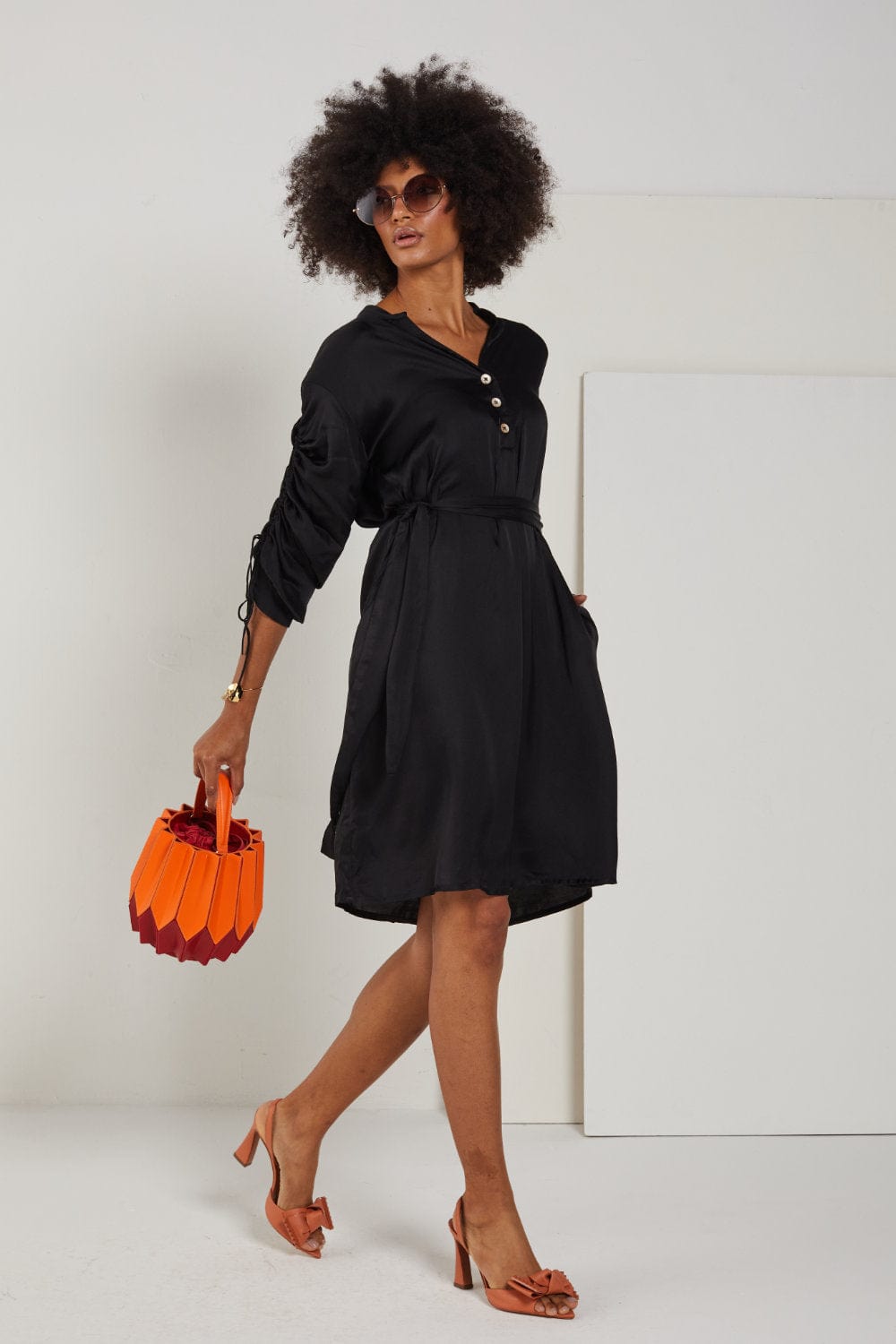 Access - Vestido Curto Manga Longa Preto