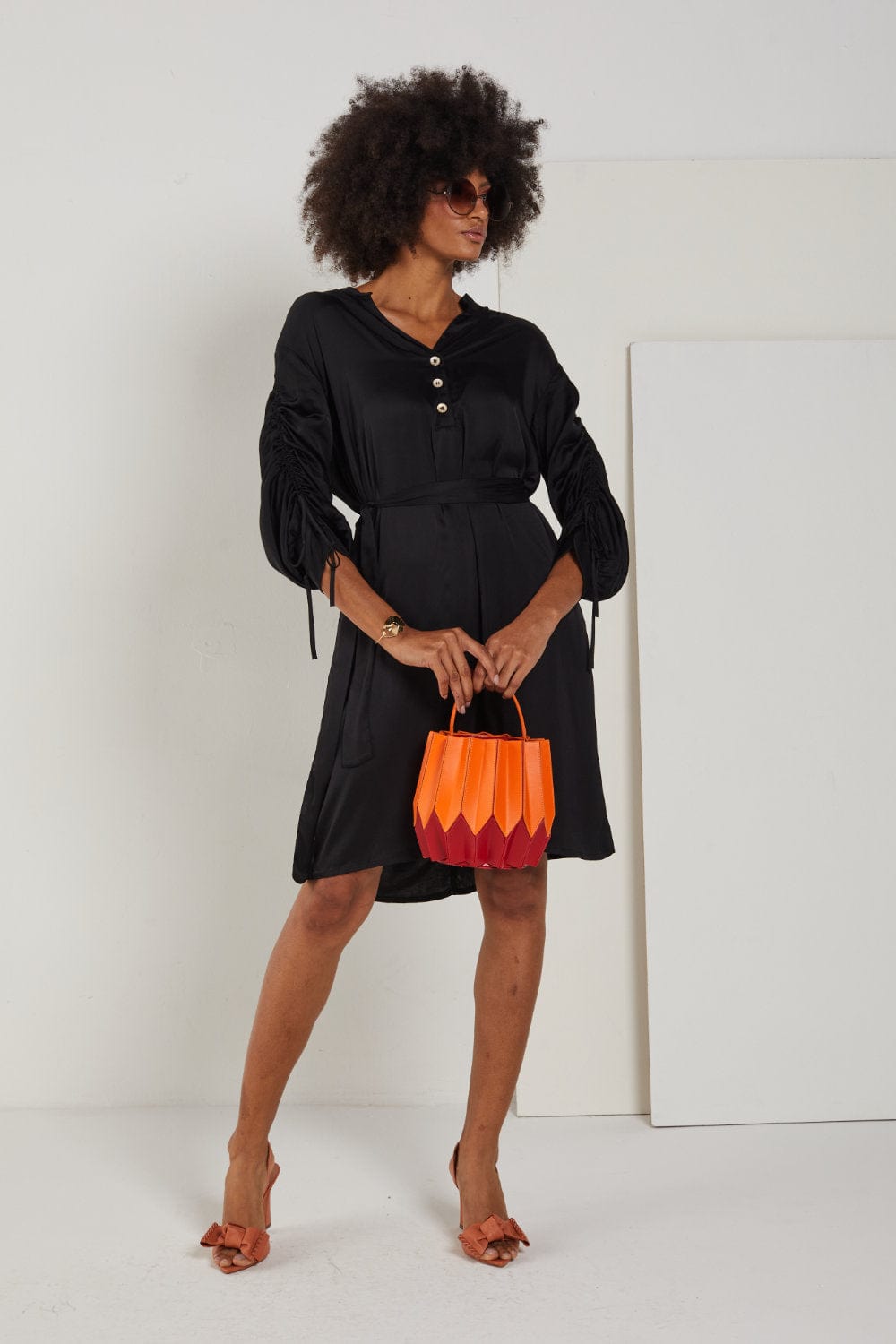 Access - Vestido Curto Manga Longa Preto