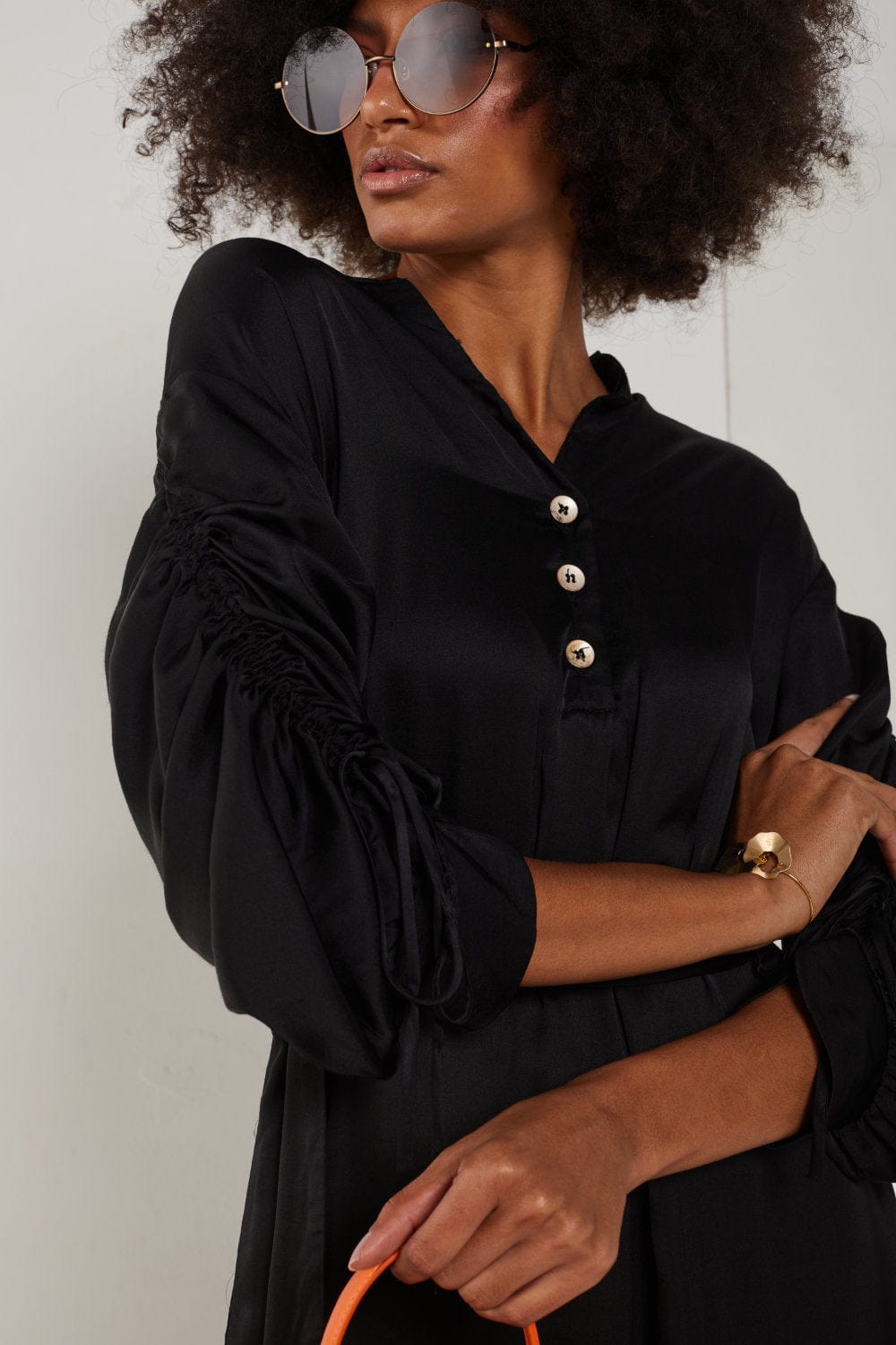 Access - Vestido Curto Manga Longa Preto