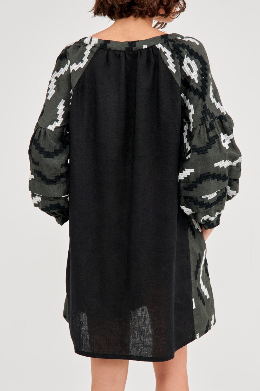 Greek Archaic Kori - Vestido Curto Manga Longa Linho Verde Escuro