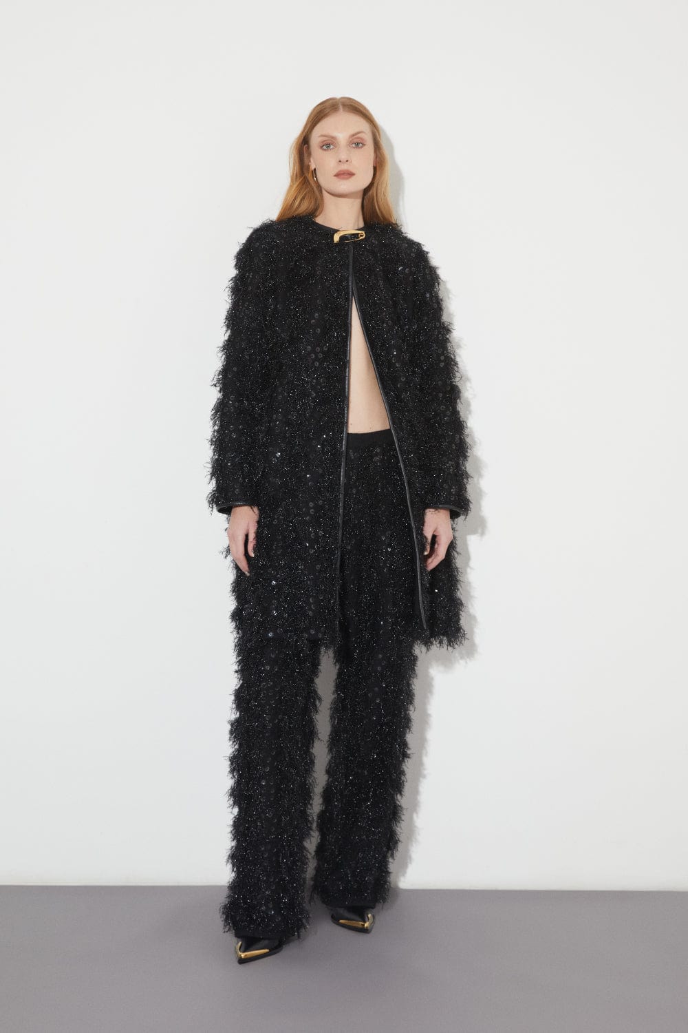 Coven - Sobretudo 3/4 Tricot Franjado e Bordado Preto