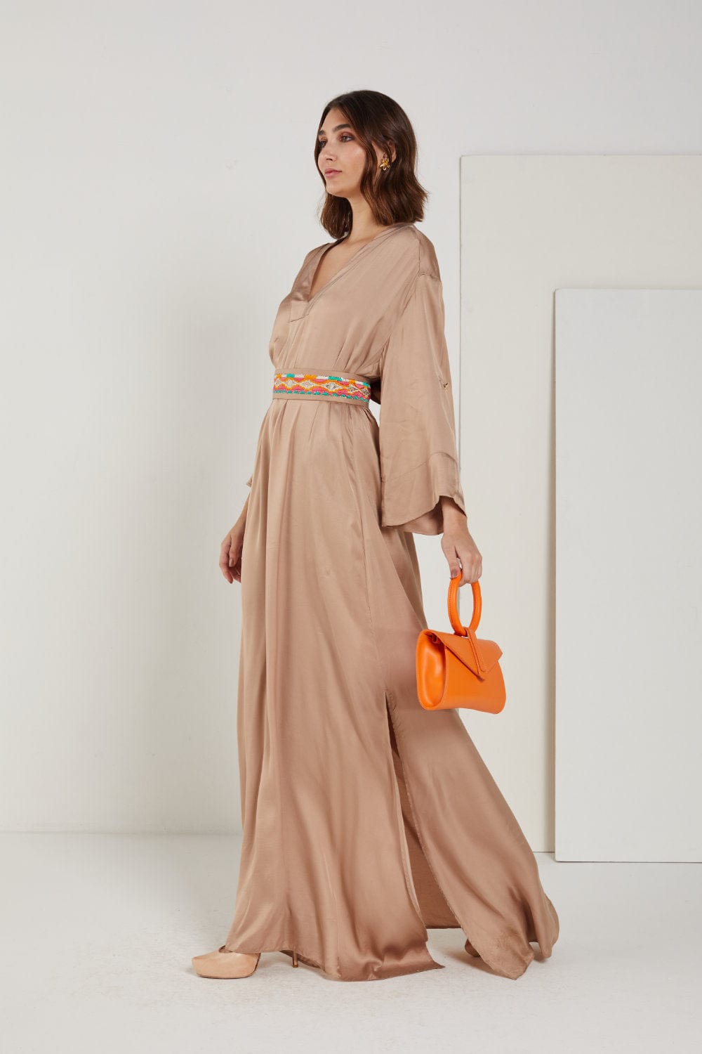 Access - Vestido Longo Manga 3/4 com Cinto Bege