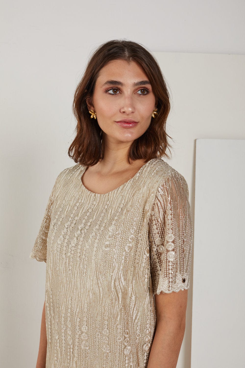 Cristina Barros - Vestido Curto Renda Bege