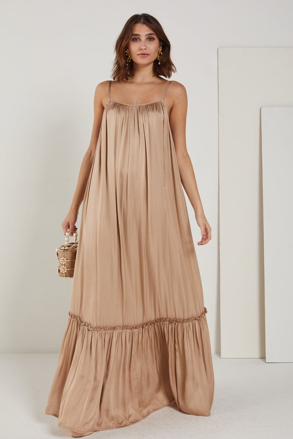 Greek Archaic Kori - Vestido Longo de Alça Fina Flúido Bege