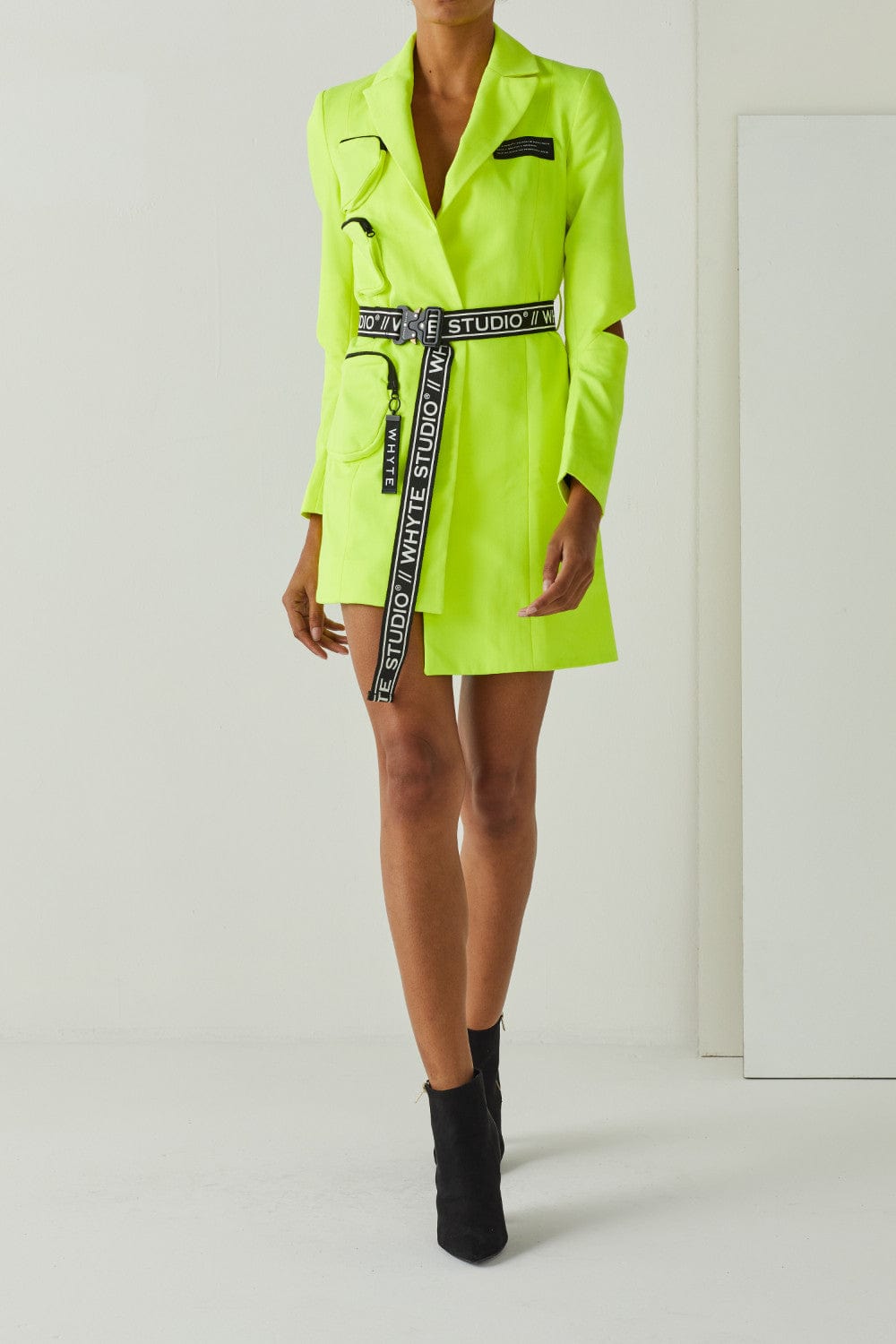 Whyte Studio - Vestido Curto Blazer Assimétrico Lima