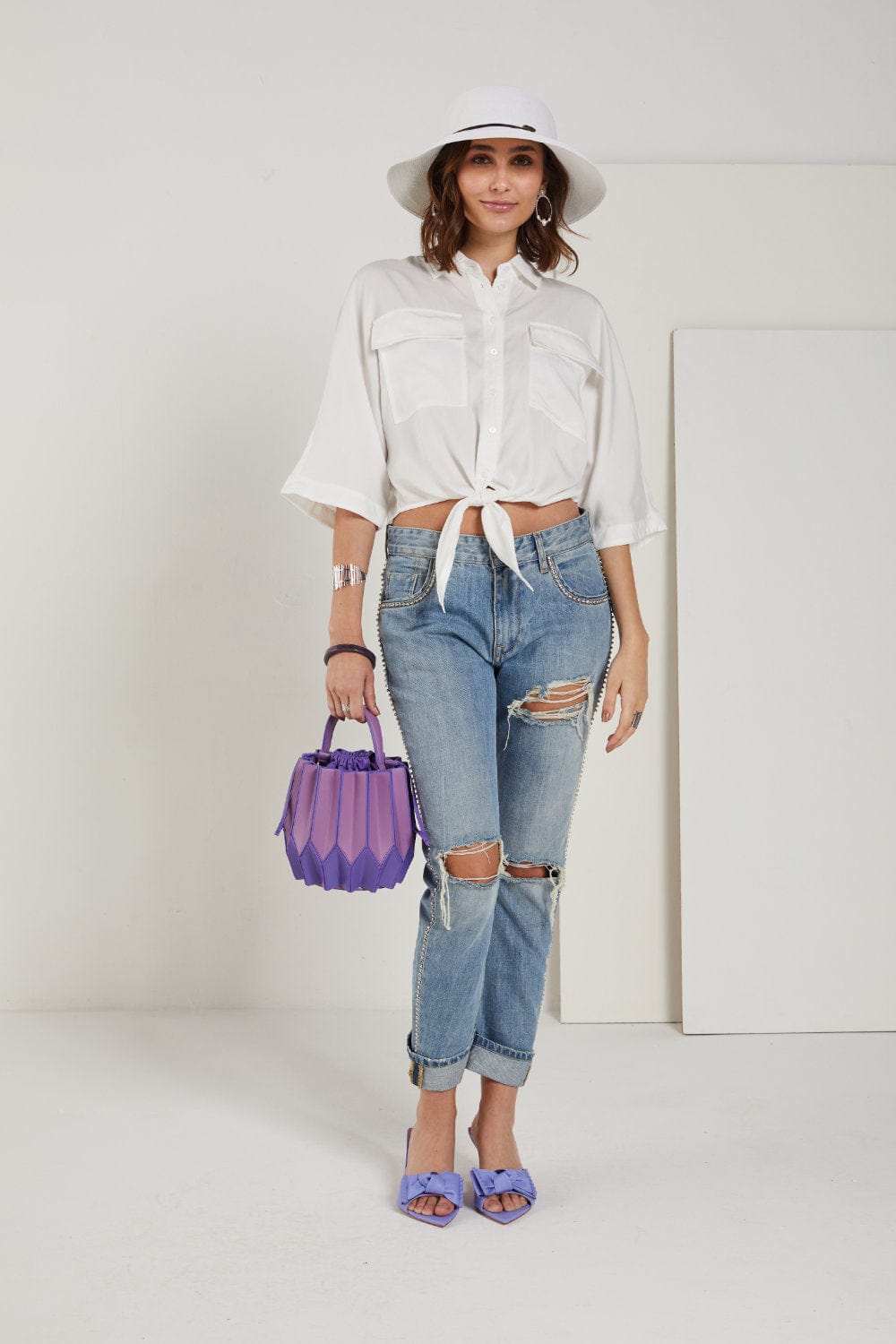 Spell - Calça Jeans Destroyed com Cristais