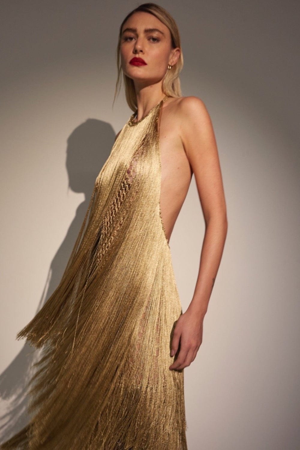 Andrea Almeida - Vestido Midi Franjas Crochet Frente Única Bel