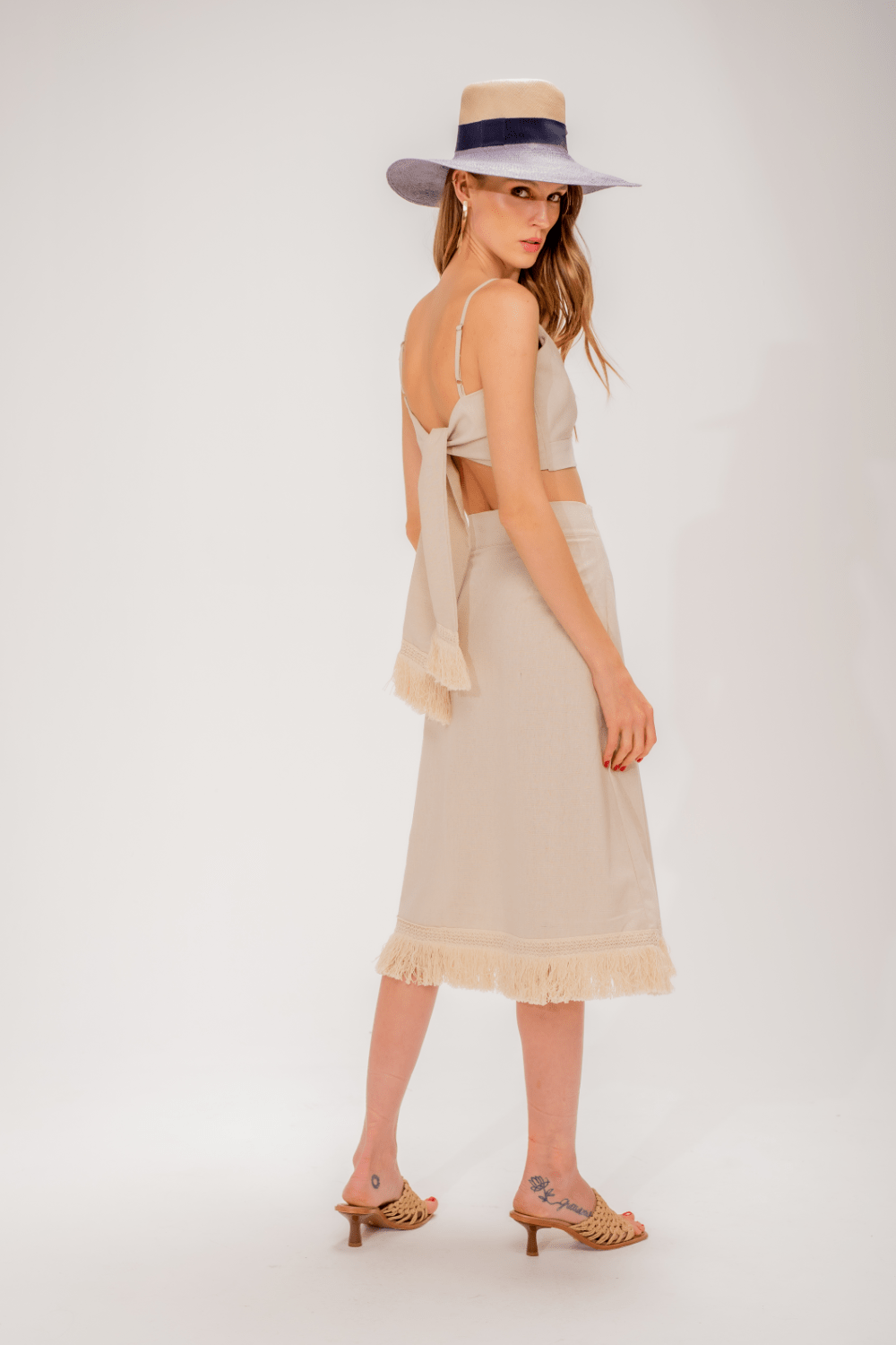 Lalibela - Blusa Cropped Decote Reto Viscolinho