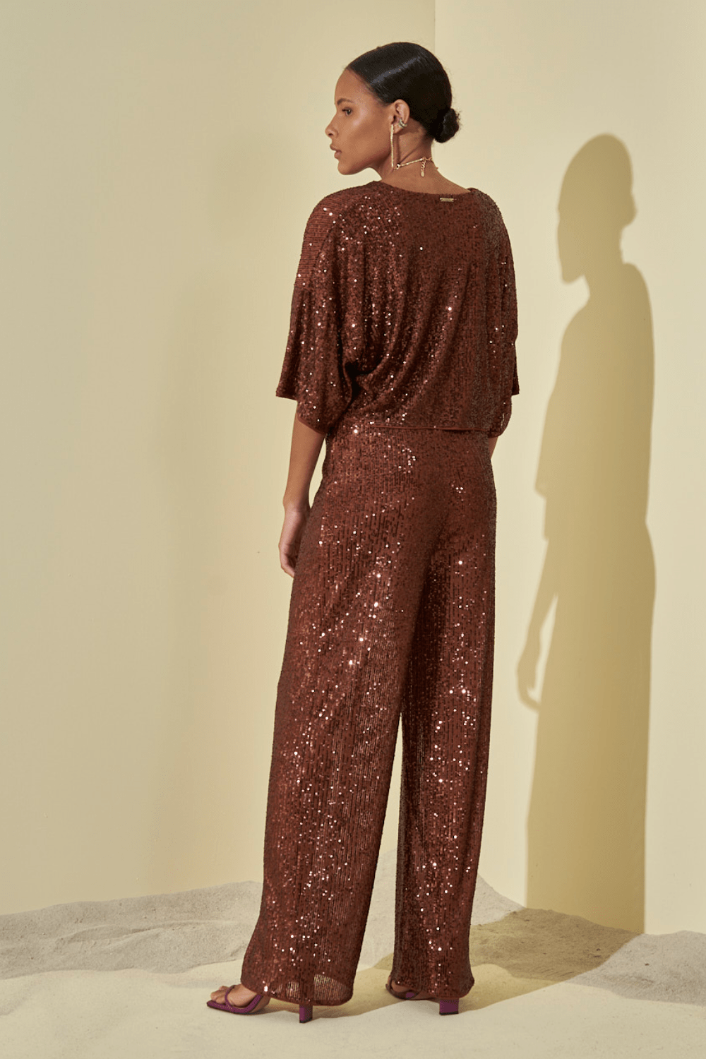 L'Cecci - Blusa Cropped Paetês Marrom