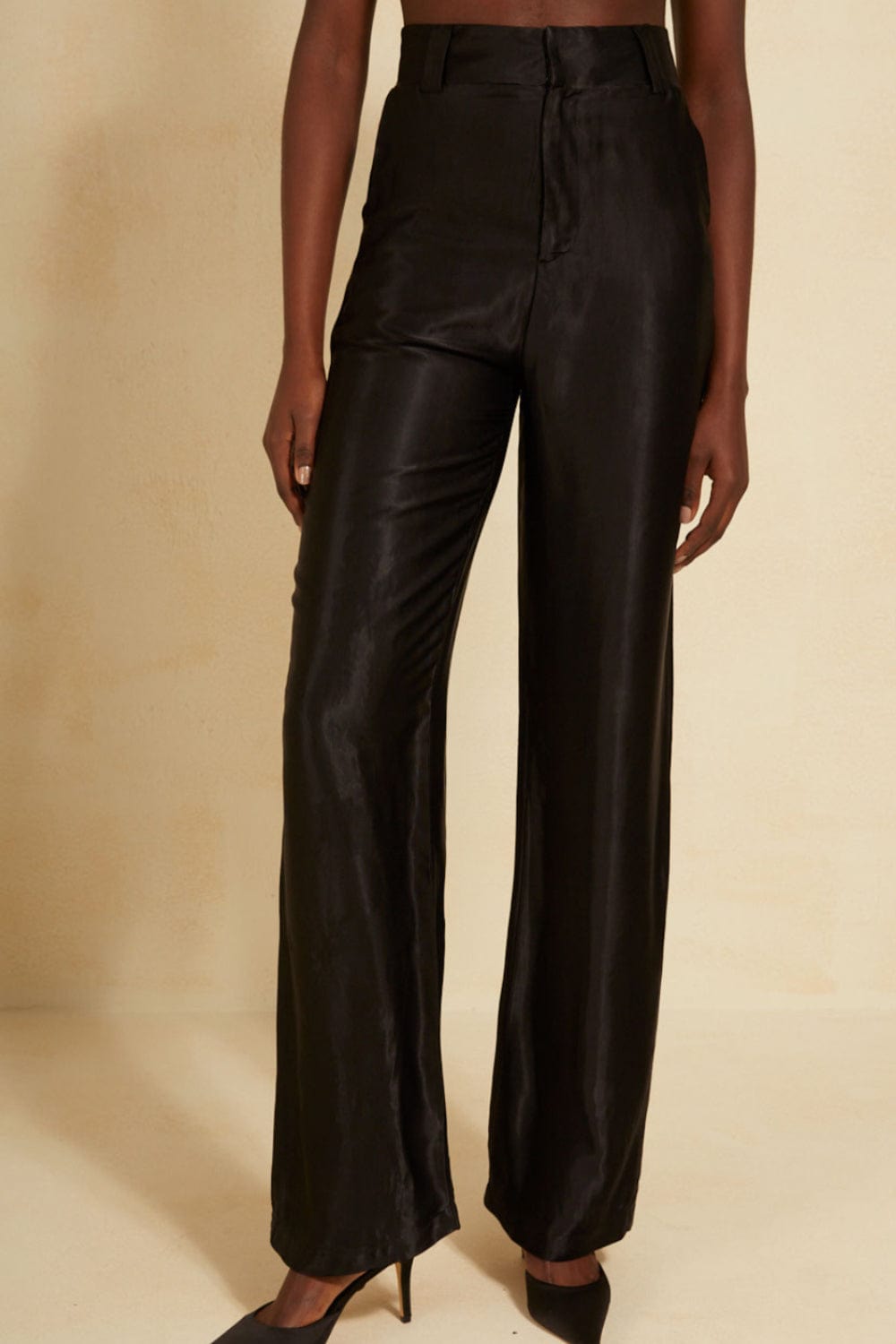 L'Cecci - Calça Alfaiataria L'Cecci Acetinada Preto