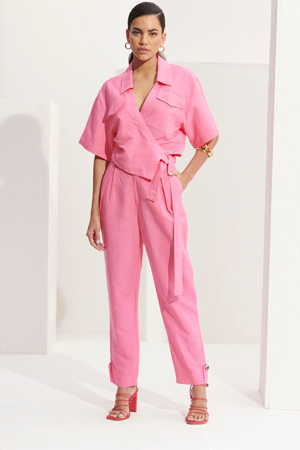 L'Cecci - Camisa Cropped Manga Curta Envelope Viscolinho Rosa
