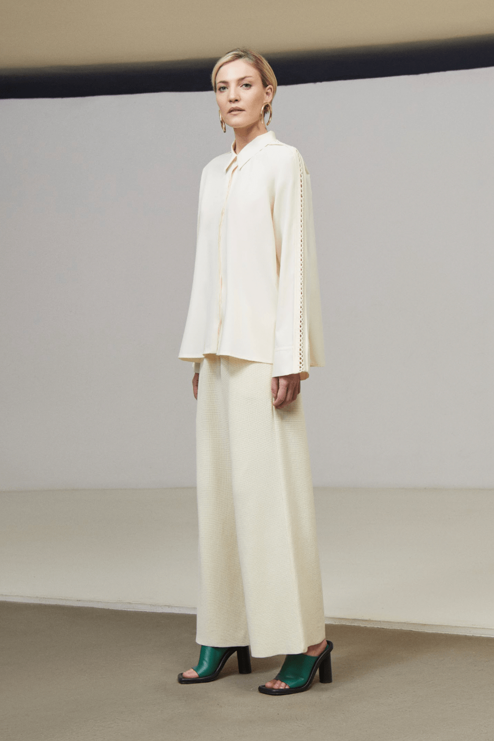 Coven - Camisa Manga Longa em Tricoline com Detalhe Tricot Crochetado Off White