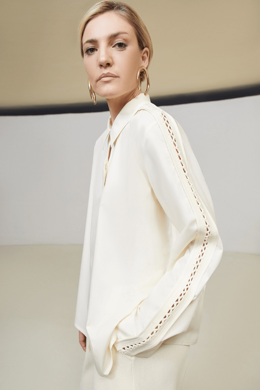 Coven - Camisa Manga Longa em Tricoline com Detalhe Tricot Crochetado Off White