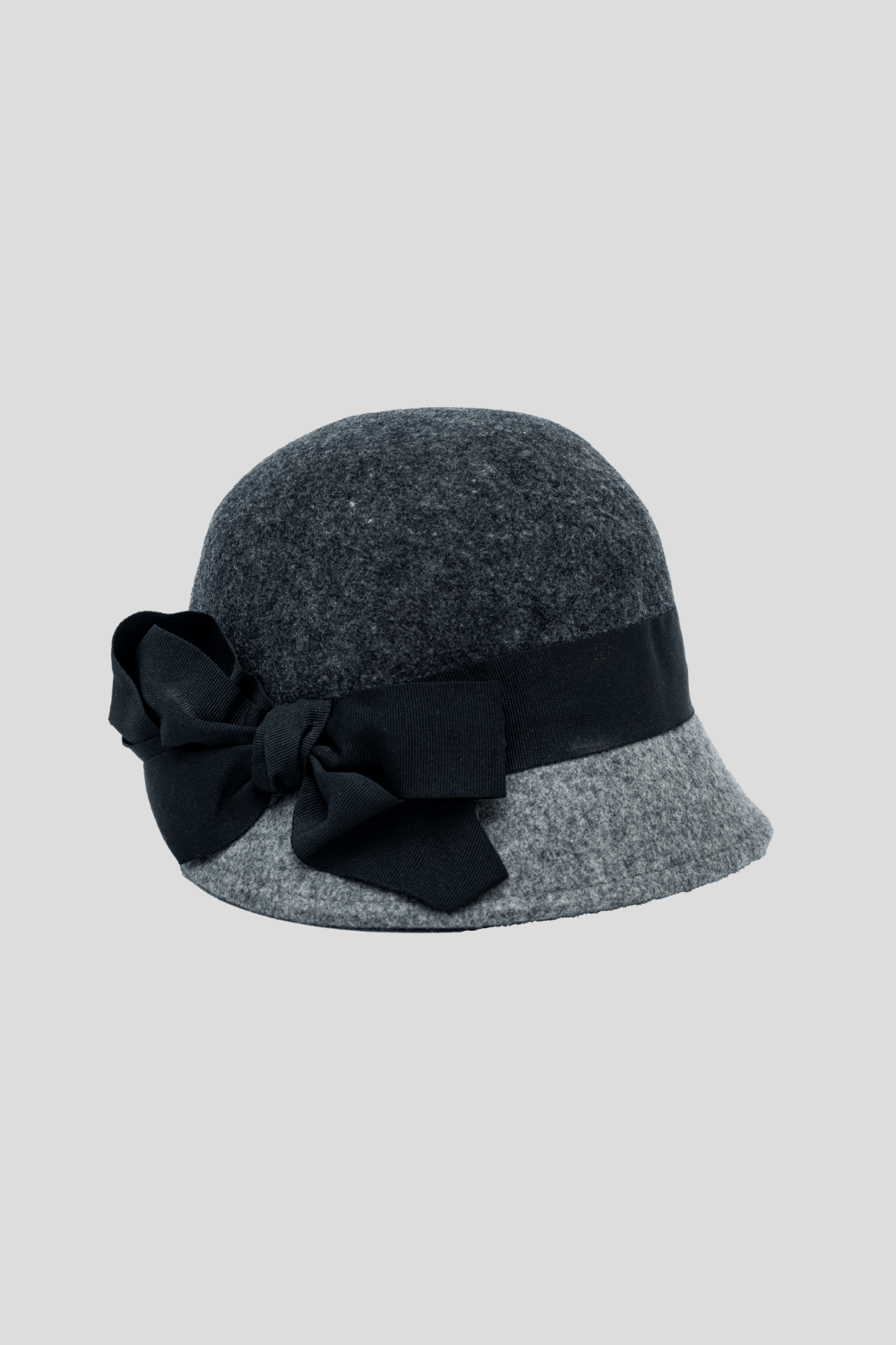 Club - Chapéu Cloche com Laço Preto