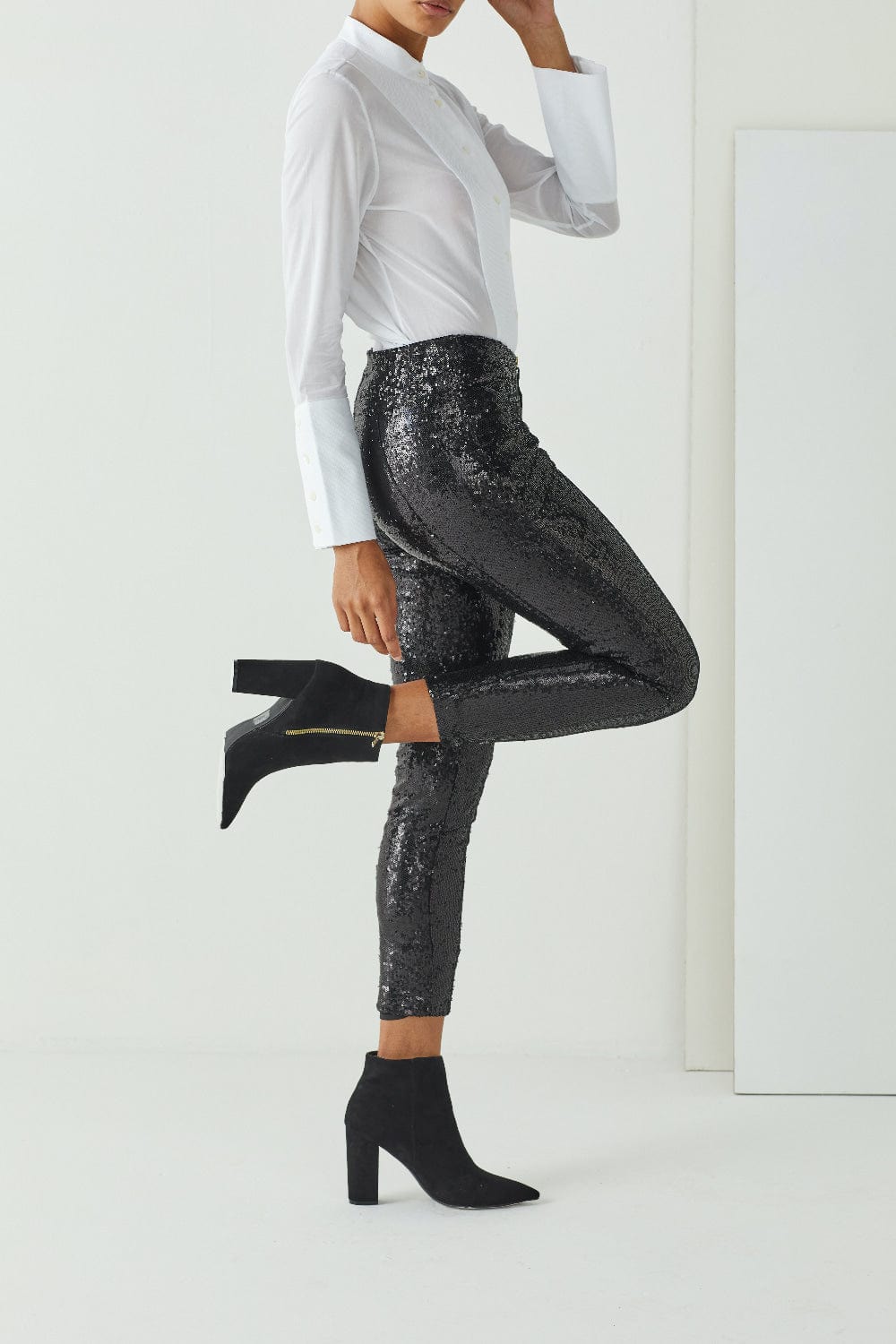 Nineminutes - Calça Skinny Paetês com Fecho Frontal