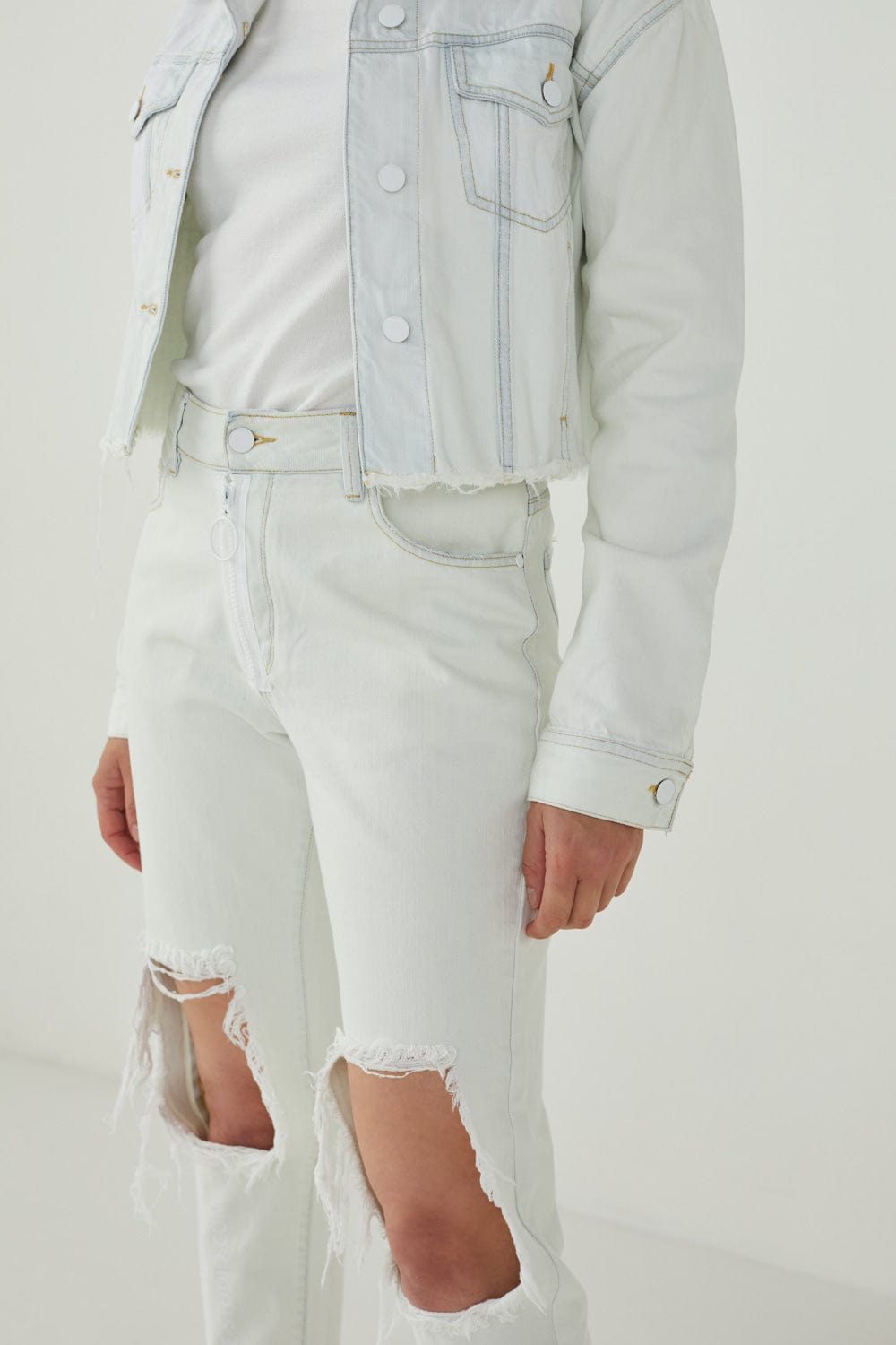 Whyte Studio - Calça Jeans Delavé Destroyed