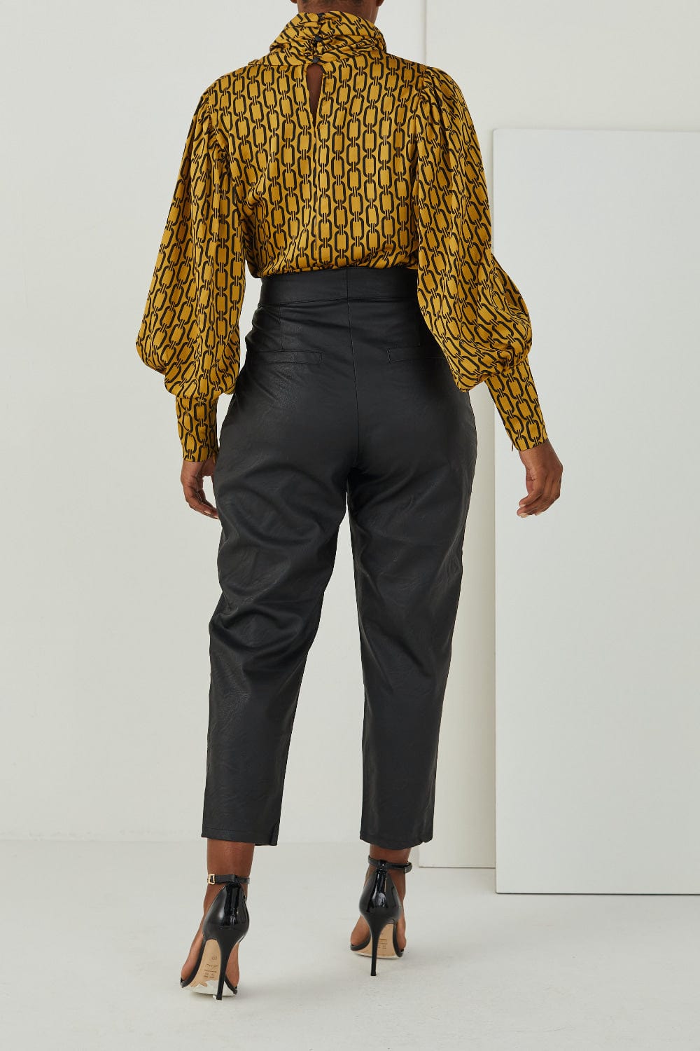 Vicolo - Calça Slouchy Preto