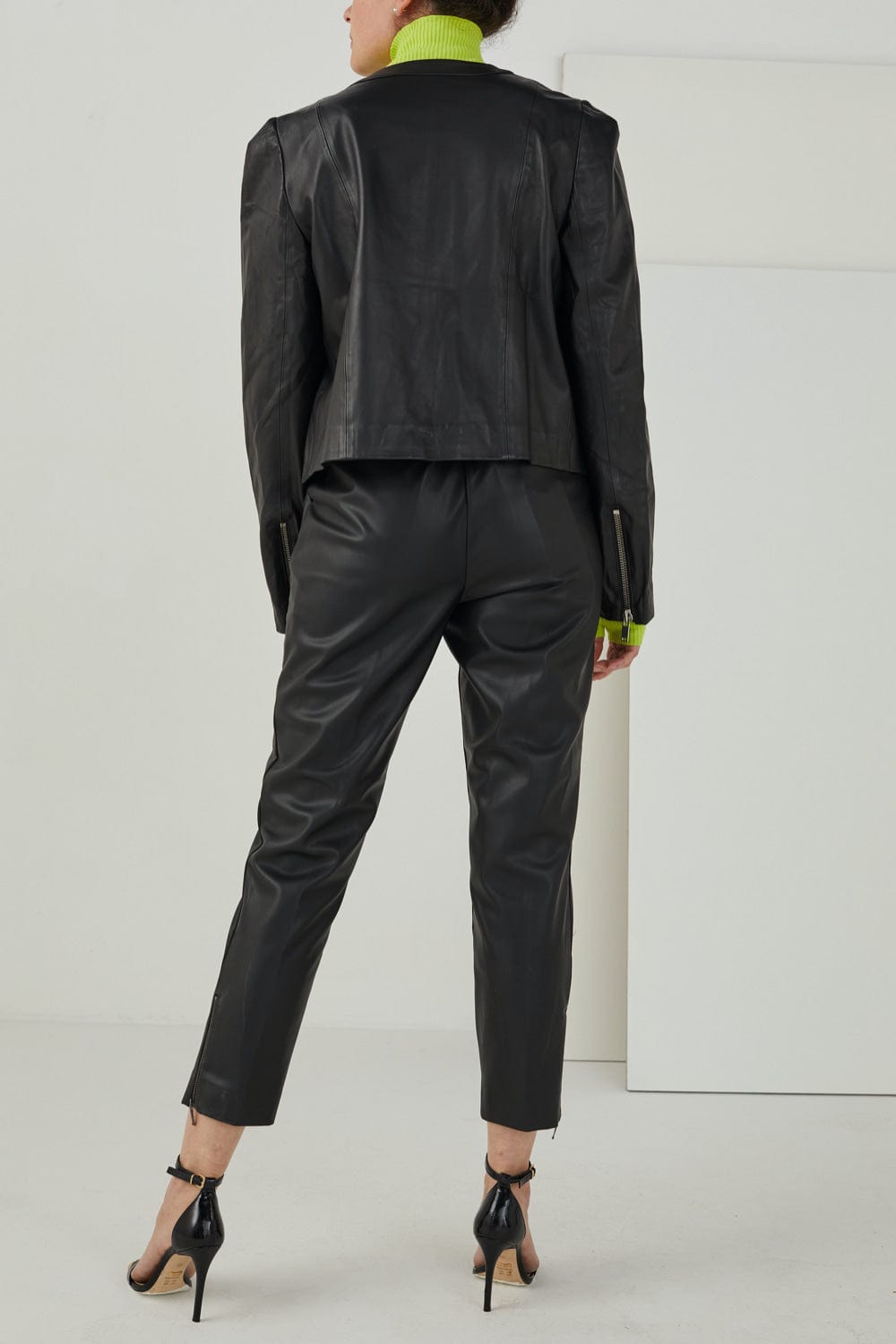 Lou Andrea - Jaqueta 100% Couro Preto