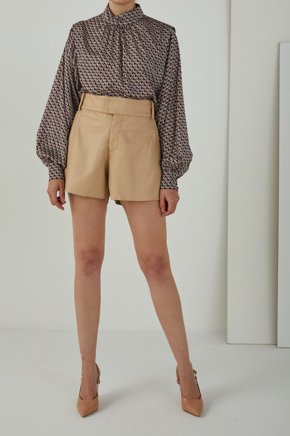 Anne Fernandes - Short Bege