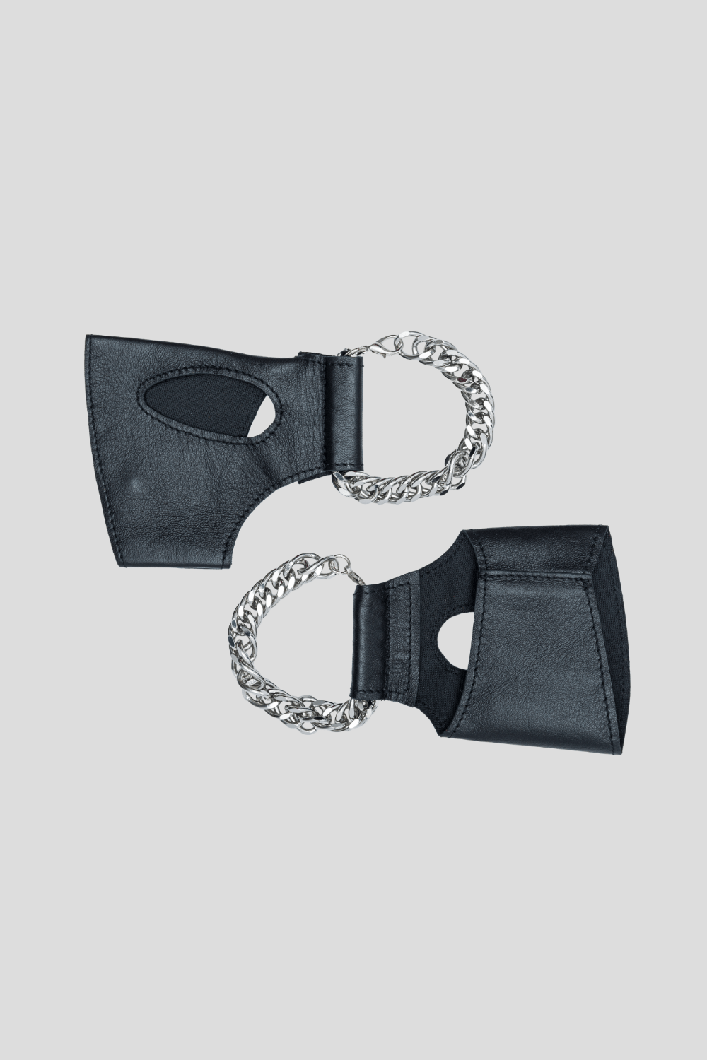 Oblique Creations - Luvas Mitene com Corrente Prata