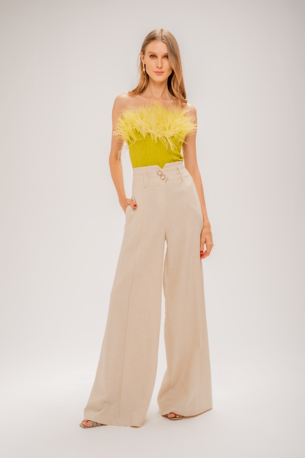 Yukio - Blusa Tomara que Caia Plumas