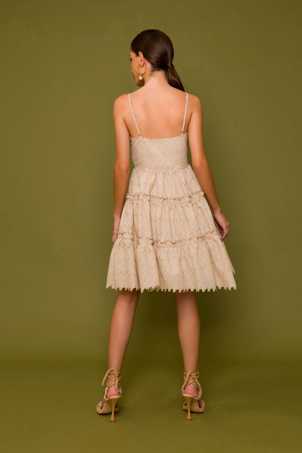 Lalibela - Vestido Curto Alça Fina Saint Dévote Bege